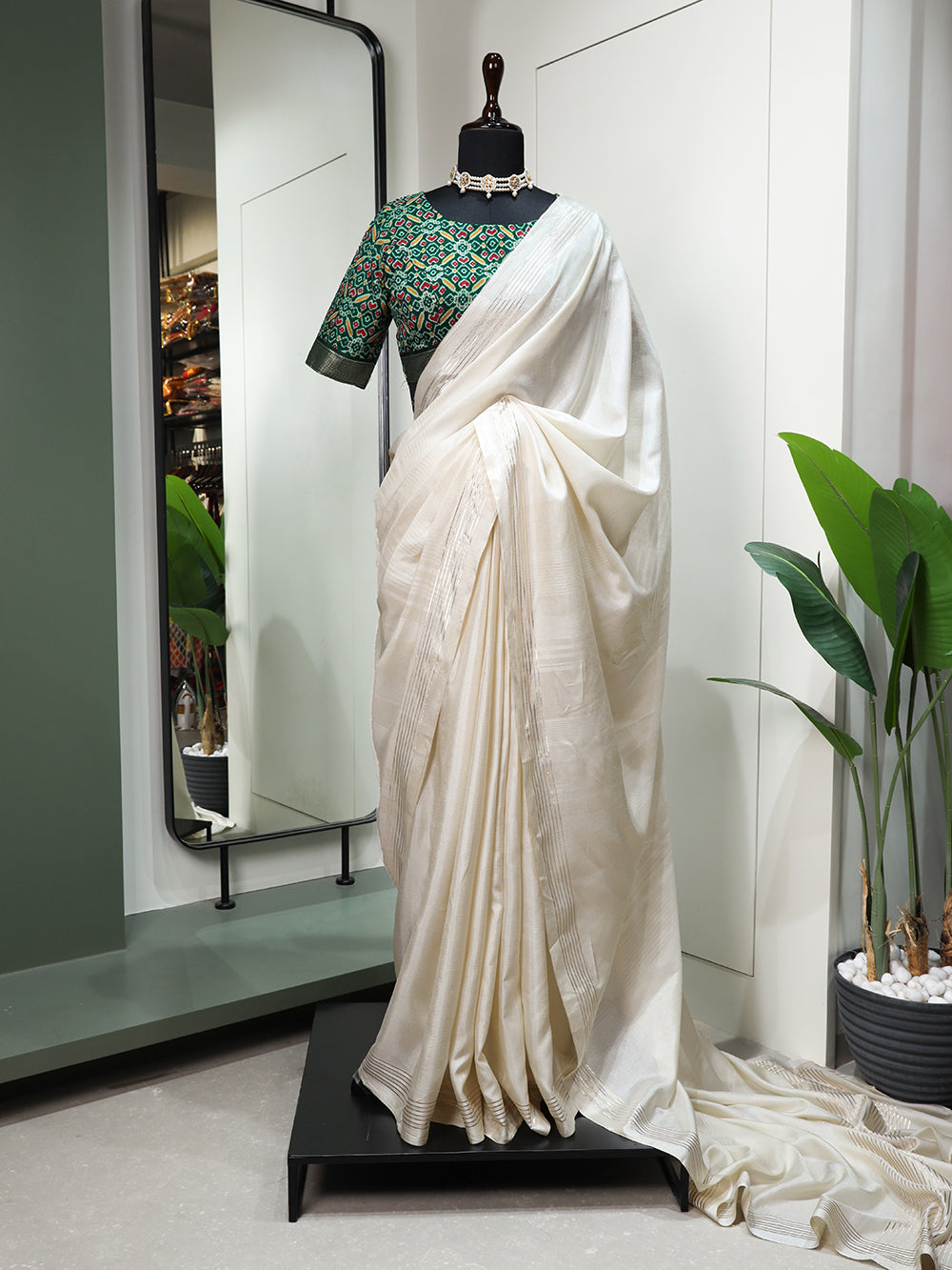 Manipuri Saree in Thiruvananthapuram - Dealers, Manufacturers & Suppliers -  Justdial