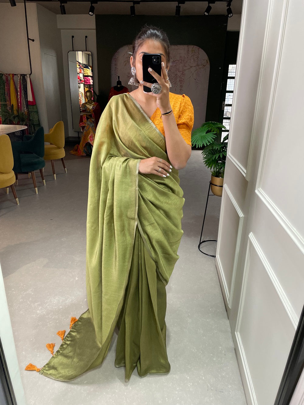 Mehendi Color Melanin Silk Saree – Looknbook Art